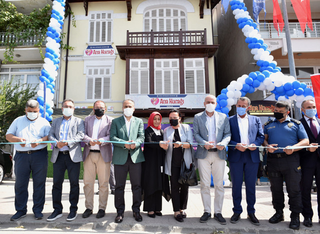 Tarihi yalı Ana Kucağı olarak hizmette - Resim: 2