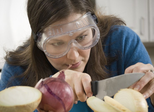 Soğan doğrarken ağlamaya paydos! Bilimsel çaresi bulundu işte yapmanız gereken - Resim: 1