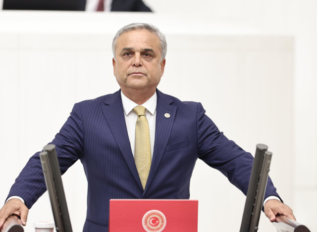 CHP'den istifa eden Hasan Ufuk Çakır 2 belediye başkanıyla AK Parti'ye geçiyor - Resim: 0