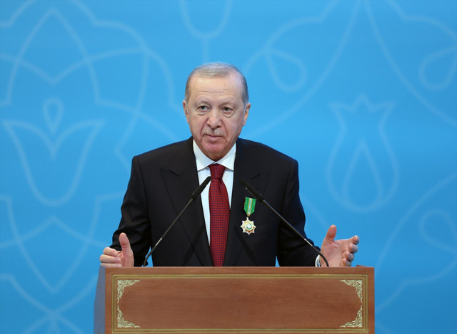 Cumhurbaşkanı Erdoğan'a Kazakistan'da "Hoca Ahmet Yesevi Nişanı" takdim edildi - Resim: 1