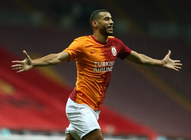 Fatih Terim resti çekti: Ben bu adama 11'de formam vermem - Resim: 0