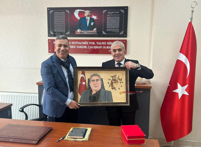 Ata Ortaokulu, Osman Nuri Bakırcı için şiir yarışması düzenledi - Resim: 0