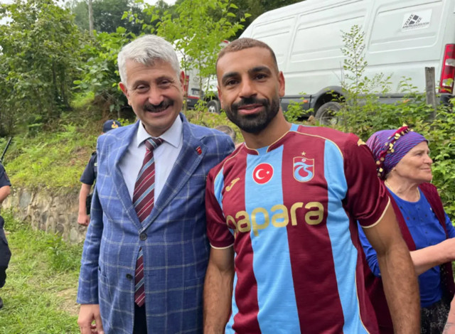 Belediye başkanından Mohamed Salah'a ilginç teklif! O anlar sosyal medyada gündem oldu - Resim: 1