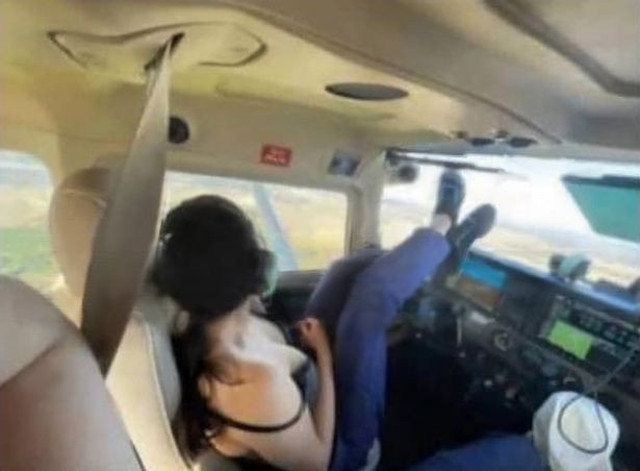 Pilot ile stajyeri havada cinsel ilişkiye girdi fotoğrafları sızınca otomatik pilotla savundular - Resim: 1