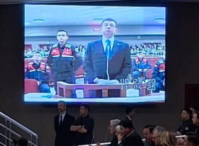 İşte Ekrem İmamoğlu'nun davadaki ilk fotoğrafı! Duruşma salonunda çekildi - Resim: 0