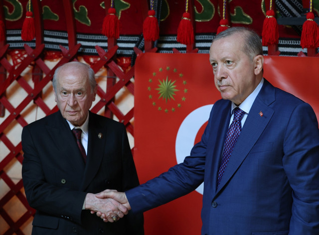 Cumhurbaşkanı Erdoğan, Sel&ccedil;uklu Meydan Mezarlığı'nı ziyaret etti - Resim: 2