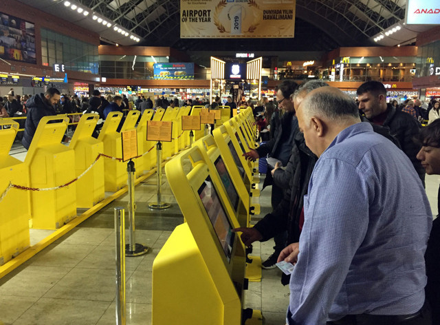 Sabiha Gökçen Havalimanı'nda uçuşlar tekrar başladı - Resim: 1