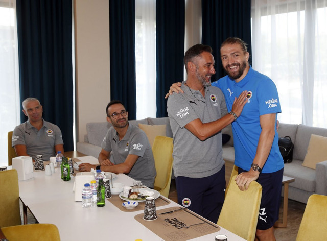Fenerbahçe'de Caner Erkin ve Sinan Gümüş depremi! Kadro dışı bırakıldılar - Resim: 2