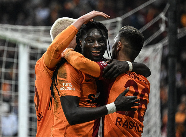 Gomis kükredi, Galatasaray liderlik koltuğuna oturdu! - Resim: 1