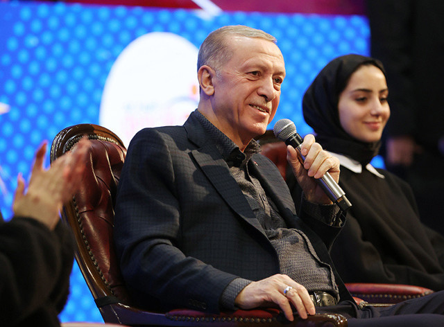 Erdoğan'dan Aydın'da altılı masaya olay benzetme! Dikkat çeken pankartları tek tek okudu... - Resim: 3