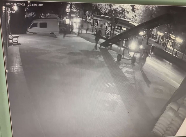 Konya'da maske takmadığı için indirildi tabanca buldu takip edip otobüse bindi dehşet saçtı - Resim: 0