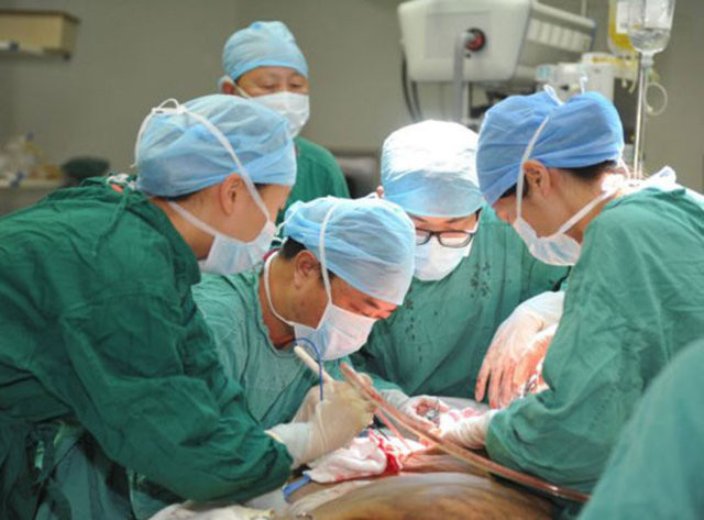 Dünyanın en büyük tümörü onda! - Resim: 3