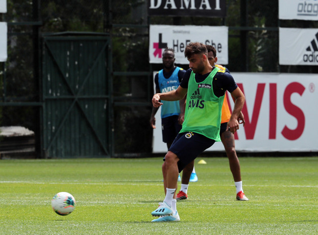 Fenerbahçe'de Deniz Türüç ilk antrenmanına çıktı - Resim: 1