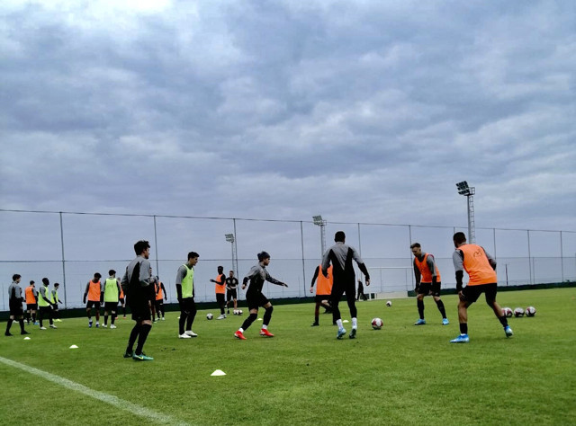 KKTC'de bir ilk; FIFA'ya üye bir ülkenin takımı kamp için ülkeye geldi - Resim: 0