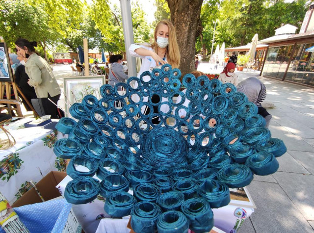 Bursa'da sepet yapıp 100 liraya satıyorlar kadınların malzeme kaynağı şaşırttı - Resim: 2