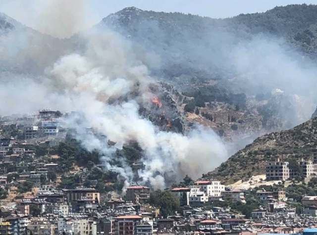 Ciğerlerimiz yanıyor! Antalya, Adana, Muğla, Hatay yangınlarından son haberler - Resim: 7