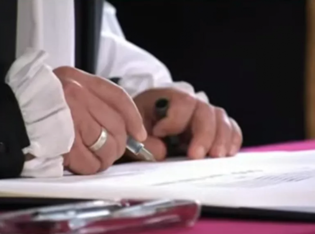 Prens Charles, resmen İngiltere kralı 3. Charles oldu! Taht boşluk kabul etmez tarihte ilk - Resim: 0