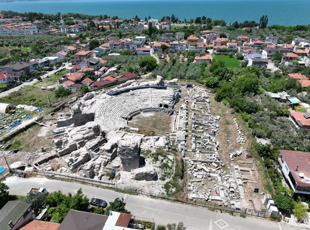 İznik Roma Tiyatrosu turizme kazandırılıyor - Resim: 0