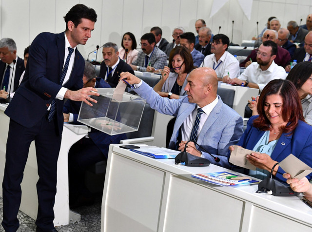 İzmir Büyükşehir Belediye Başkanı Tunç Soyer yeni işi belli oldu - Resim: 0