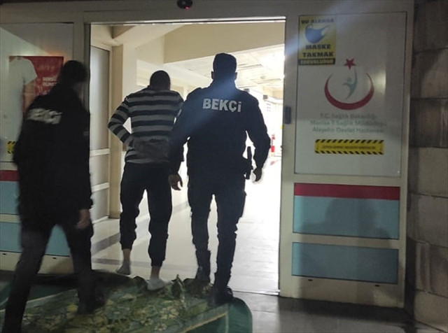 Manisa'da uyuşturucu operasyonunda polislere silahlı saldırı - Resim: 0