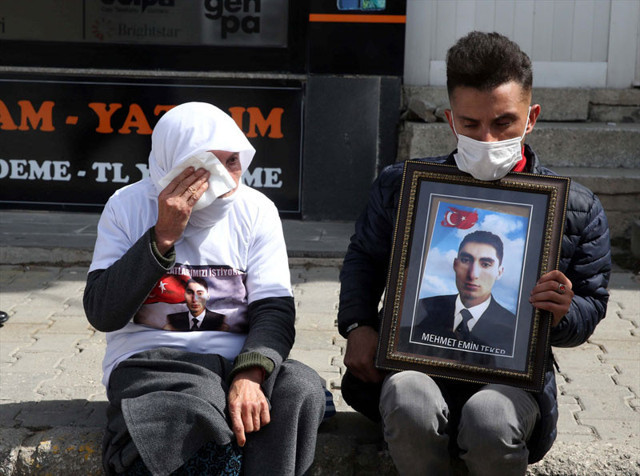 Diyarbakır anneleri engel tanımadı eylemler il sınırları aştı 4 ile yayıldı - Resim: 0