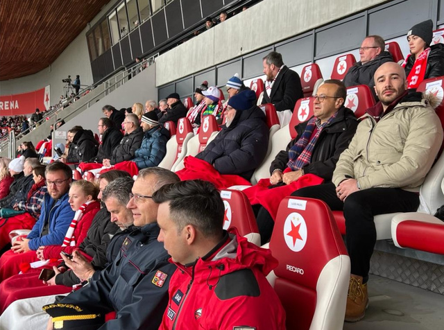 Türkiye'ye gelen Çek arama kurtarma ekibine Slavia Prag'dan anlamlı jest! - Resim: 2