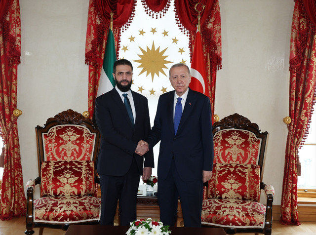 İstanbul'da önemli zirve! Cumhurbaşkanı Erdoğan, Şara ile bir araya geldi - Resim: 1