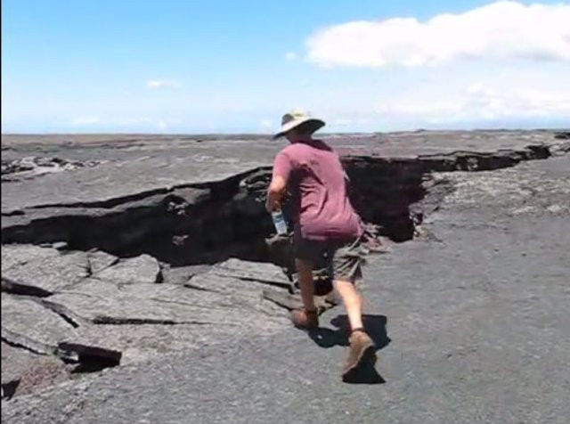 Canlı canlı yılanları pişirip yiyordu ama ifşa oldu - Resim: 4