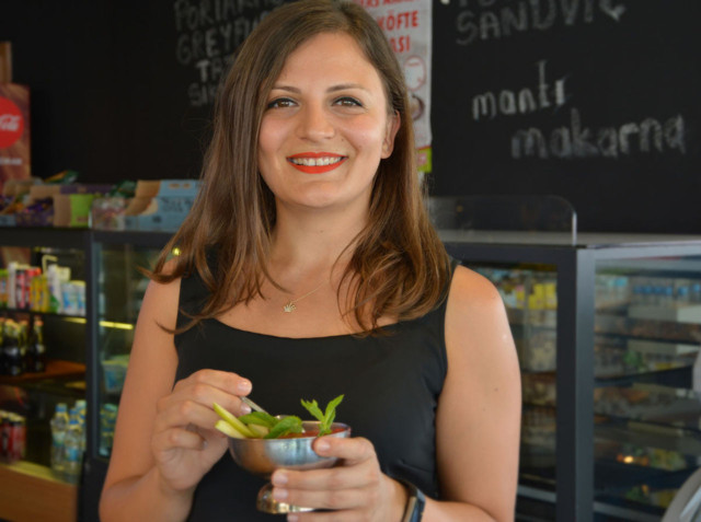 Süt ve meyve tüketimi az olanlara 'Dondurma yiyin' tavsiyesi - Resim: 0