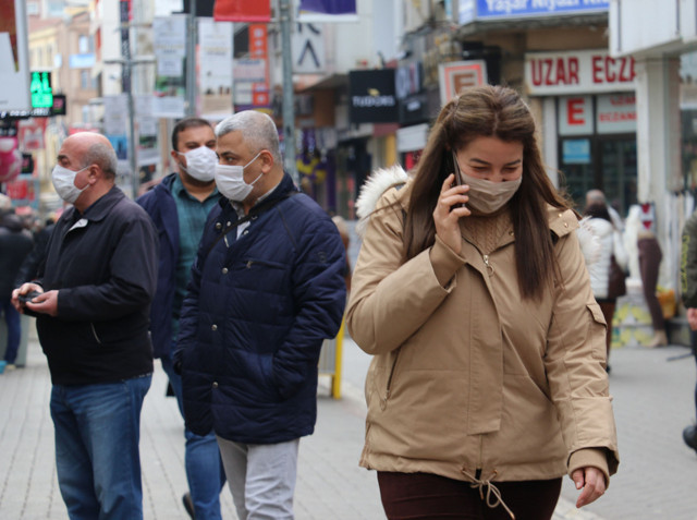 Samsun valisinden koronavirüs uyarısı: Hara-kiri yapmak gibi bir şey artık bu olaylar - Resim: 0