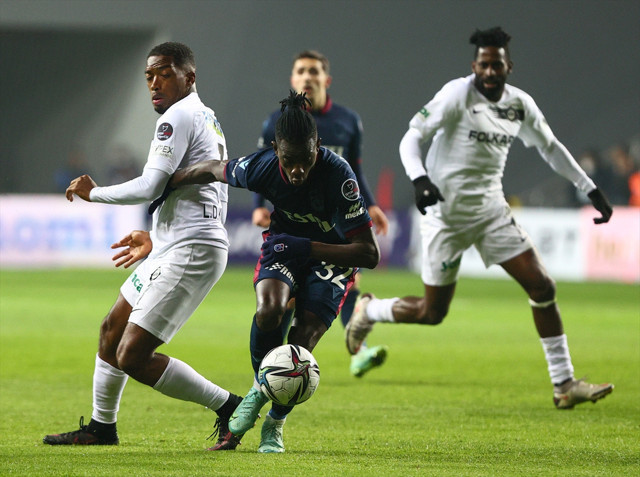 Altay'a konuk olan Trabzonspor geriden gelip kazandı - Resim: 0