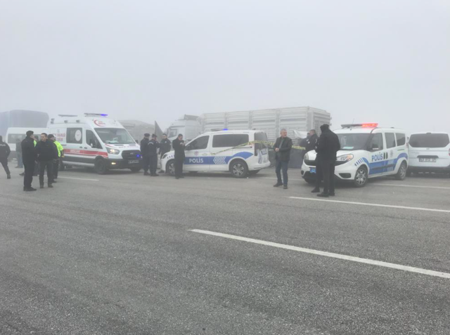 Konya'da feci kaza! Askeri araç TIR'la çarpıştı 2 asker şehit oldu - Resim: 0