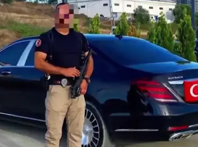 Gerçek polislerden sahte polislere operasyon! Evden çıkanlar şaşkına çevirdi - Resim: 2