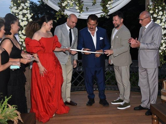 Dilan Çıtak ve Levent Dörter'in nişanında iğrenç olay! İbrahim Tatlıses el öptürmedi - Resim: 4