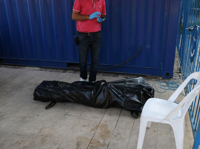 Antalya'da boynunda iki plastik kelepçeyle cesedi bulunmuştu! Kimliği tespit edildi - Resim: 0