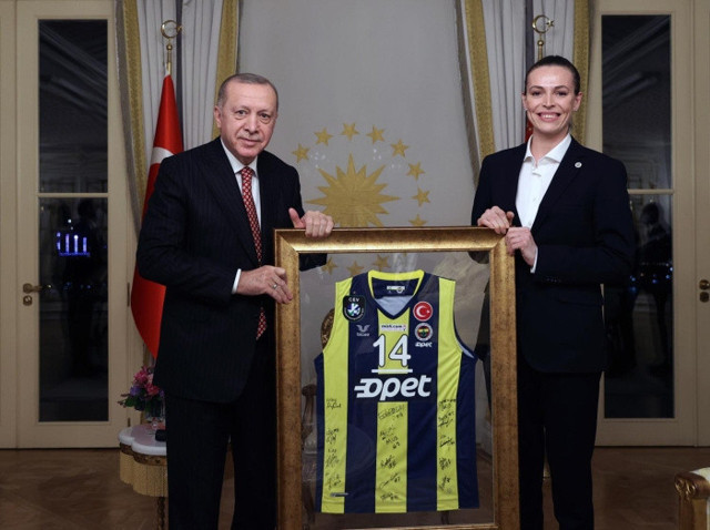Fenerbahçeli Melissa Teressa Vargas Türk oldu kimliğini Cumhurbaşkanı Erdoğan verdi - Resim: 1
