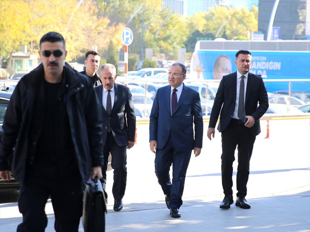 Cumhurbaşkanı Erdoğan, AK Parti milletvekilleriyle bir araya geldi - Resim: 0