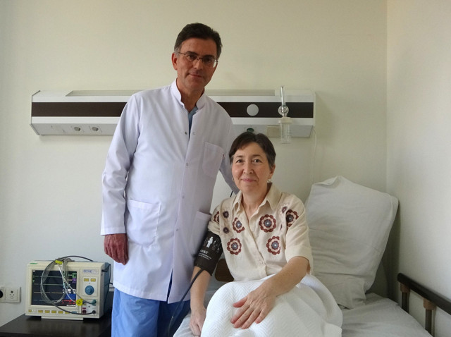 Korktuğu için doktora gitmedi, karpuz kadar olan tümör göğsünü patlattı - Resim: 2