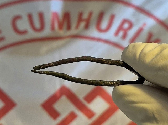 Tavşanlı Höyük'te 3 bin 200 yıllık delici alet ile cımbız bulundu - Resim: 0