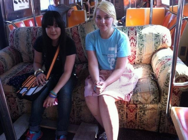 Bu kadarına da pes! Metroda bakın ne yaptılar - Resim: 1