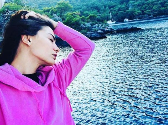 Demet Özdemir'in gizli aşkını takipçileri şapkasından yakaladı! - Resim: 3