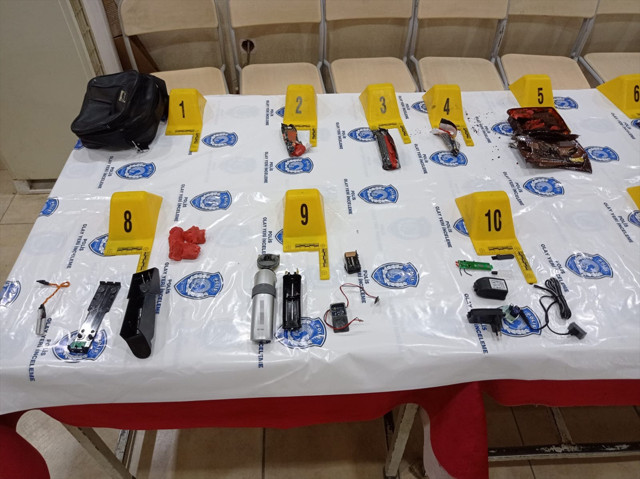 PKK şehirleri kana bulayacaktı! Çikolata paketine saklanmış patlayıcılar bulundu - Resim: 0