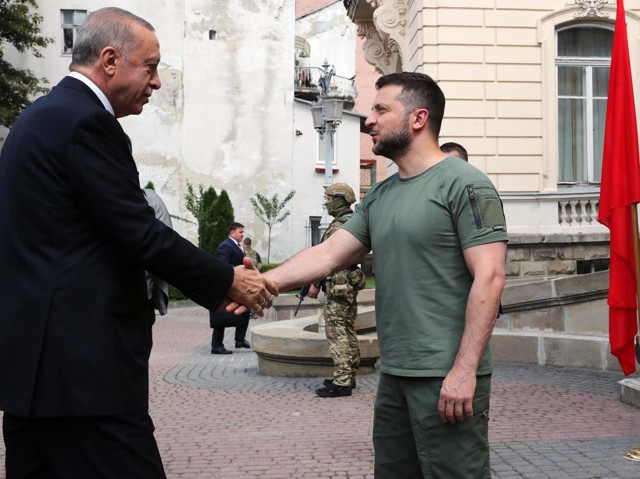 Erdoğan-Zelenski-Guterres Lviv'de bir araya geldi! Tarihi görüşme! İlk kareler geldi - Resim: 1