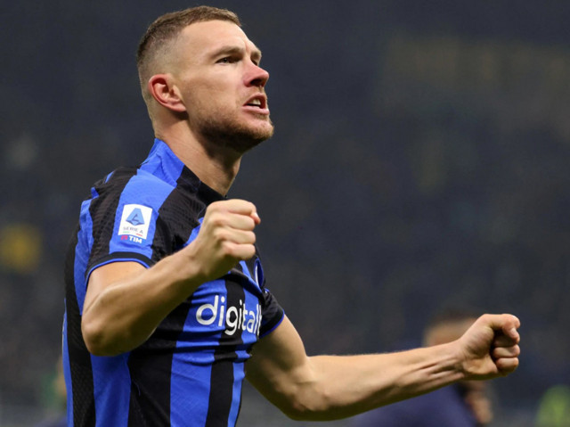 Fenerbahçe'den Dzeko bombası! Boşnak golcüye dev rakam: Teklif ortaya çıktı! - Resim: 0