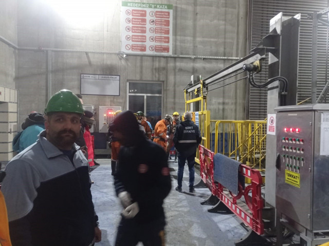 Siirt'te maden ocağında göçük! 3 işçi hayatını kaybetti, 2 işçi yaralandı - Resim: 0