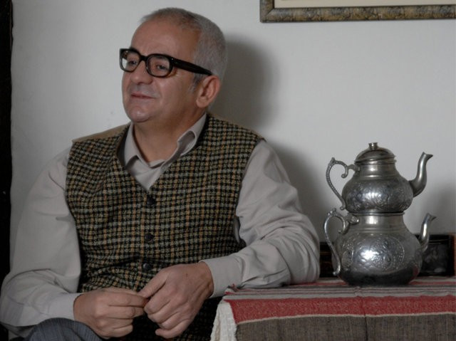 Ünlü oyuncu korna sesine çıldırdı vatandaşlar sakinleştirdi - Resim: 3