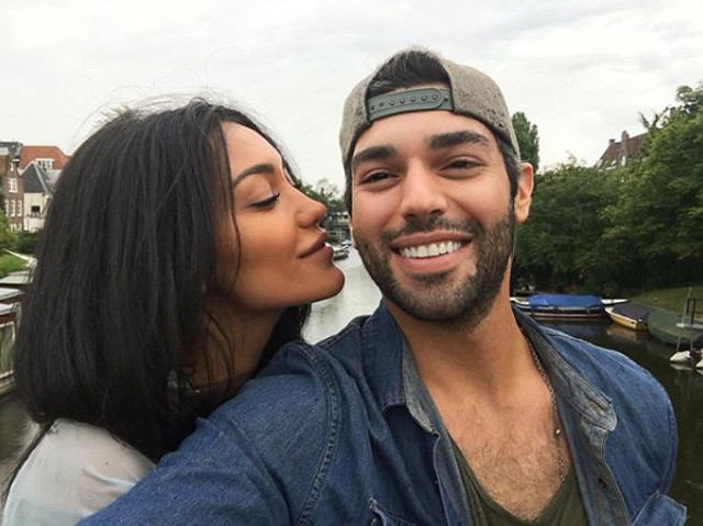 Şükrü Özyıldız ve sevgilisi kafede birbirine girdi - Resim: 2