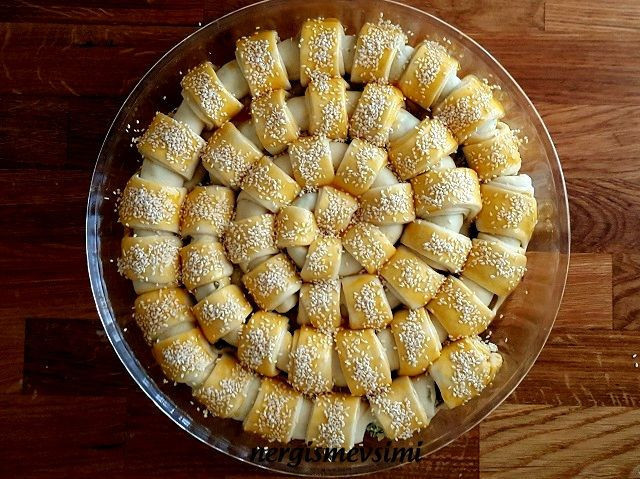 Tepsi çöreği nasıl yapılır kahvaltılık pratik lezzet! - Resim: 1