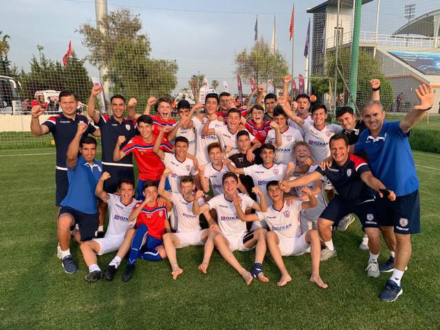 Altınordulu gençlerin rakibi kadın futbolcular - Resim: 0