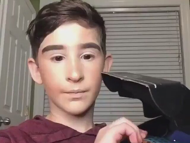 Makyaj yapan erkek çocukların sayısı hızla artıyor! nasıl önlem alınır - Resim: 1